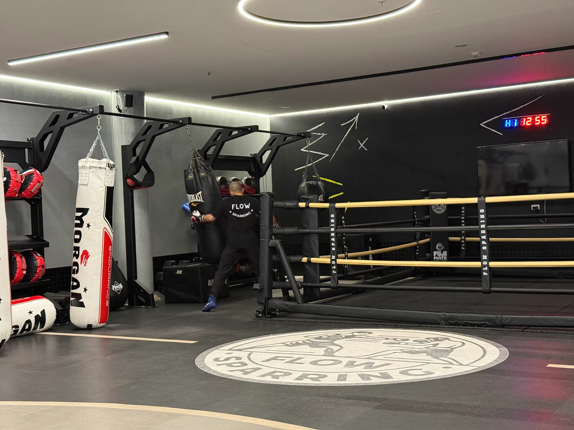 Sparring at Flow Sparring gym